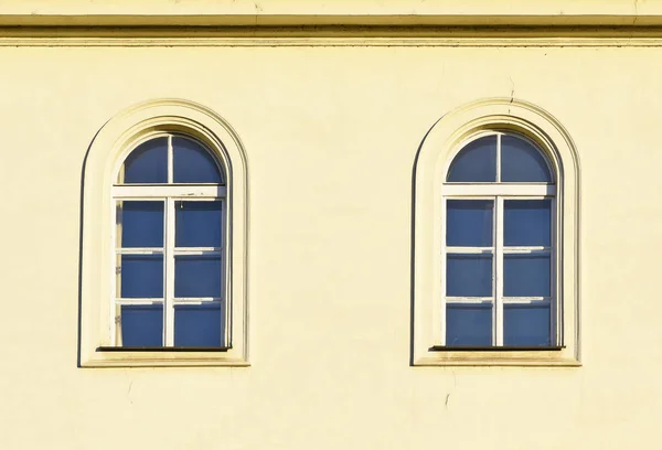 Архитектурные Элементы Фасада Старинного Здания Окна Прага 2018 — стоковое фото