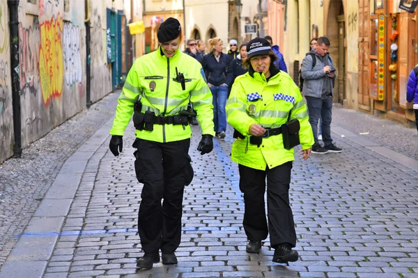Prag Tjeckien Oktober 2019 Anställda Vid Polisen Torget Prag — Stockfoto