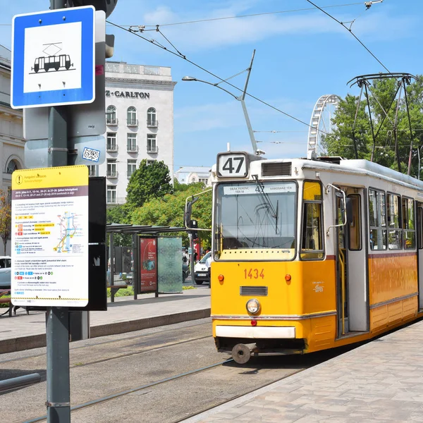 Prague Czech Republic April 2021 Tram Departs Stop — 스톡 사진