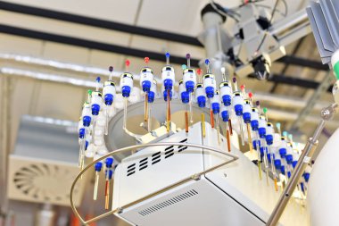 PRAG, CZECH Cumhuriyet - 25 Mayıs 2019: Laboratuvar ekipmanları. Organik ve Biyokimya Enstitüsü