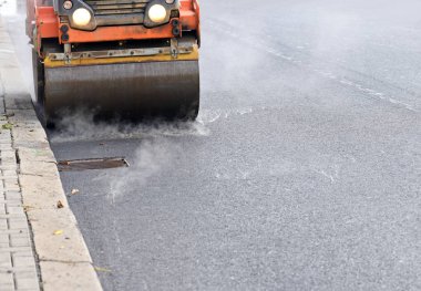 yapım aşamasındaki yol 