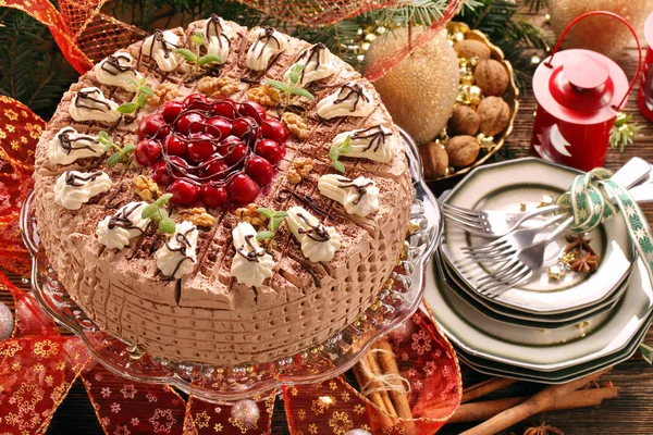 Gâteau de Noël chocolat aux cerises — Photo