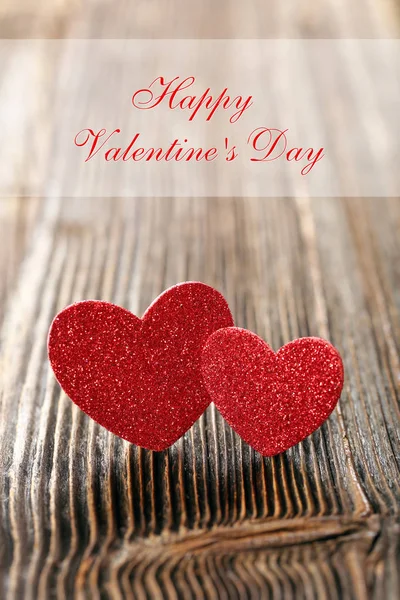 Valentines cartão de dia com dois corações e texto feliz valentines da — Fotografia de Stock