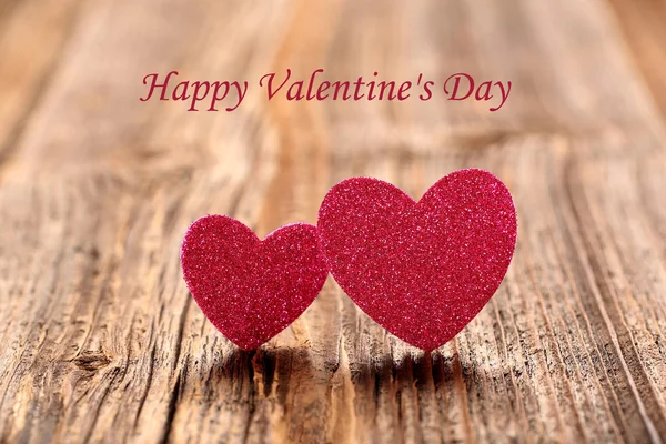 Valentines cartão de dia com dois corações e texto feliz valentines da — Fotografia de Stock