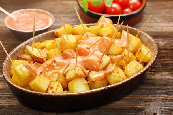 Patatas bravas traditional Spanish potatoes snack tapas — Stock Photo, Image