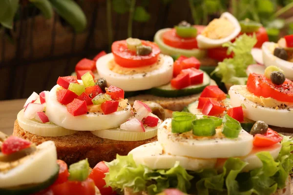 Taze sağlıklı vejetaryen sandviç kahvaltı ve salata