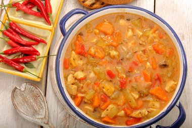 Et ve kırmızı biber ile Macar gulaş