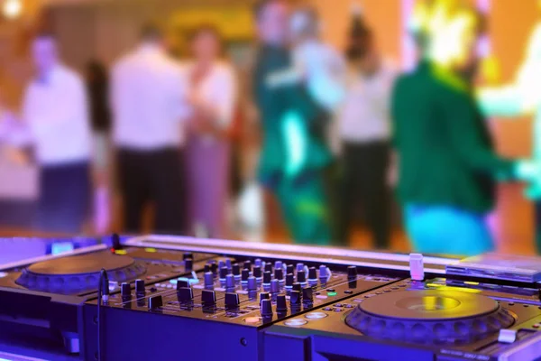 People dancing at a party or wedding reception — Stock Photo, Image