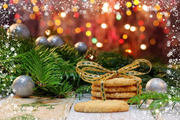 Christmas cookies with decorations on wooden background — Stock Photo, Image