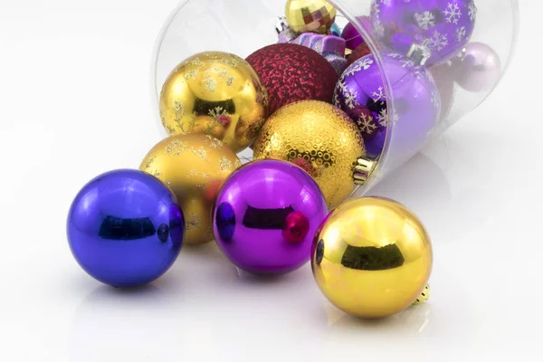 Bolas de color y bolas de Navidad —  Fotos de Stock