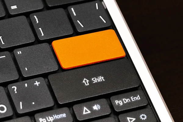 Pusty przycisk na klawiaturze laptopa z bliska — Zdjęcie stockowe