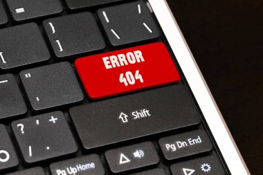 Hata 404 kırmızı gir düğmesini siyah klavye