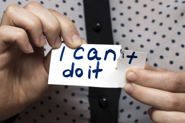 Kullanarak adam sözcüğü kaldırmak için makas cant ı-ebilmek yapmak o okumak için 