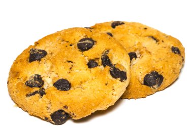 Beyaz arkaplanda izole edilmiş çikolatalı kurabiye