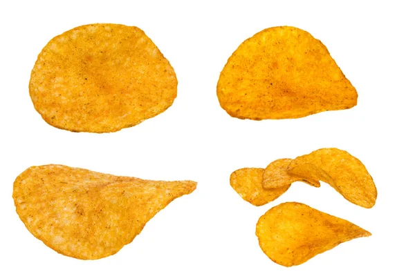 Chipsy ziemniaczane izolowane na białym tle. Odbiór — Zdjęcie stockowe