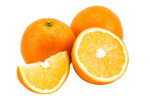 Oranžová s plátky izolovaných na bílém pozadí — Stock fotografie