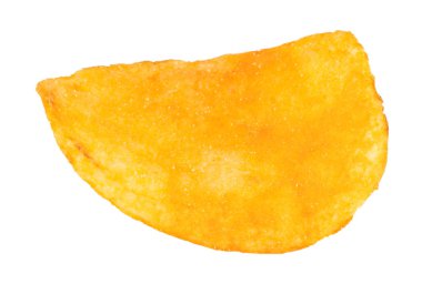 yalıtılmış bir beyaz zemin üzerine patates cipsi yakın çekim