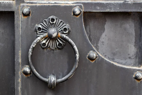 Ornate wrought-iron elements of metal gate decoration — Stock Photo, Image