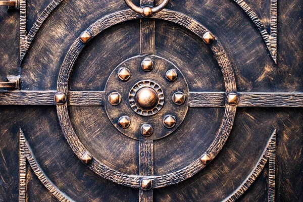 Elementos de ferro forjado ornamentado de decoração portão de metal — Fotografia de Stock