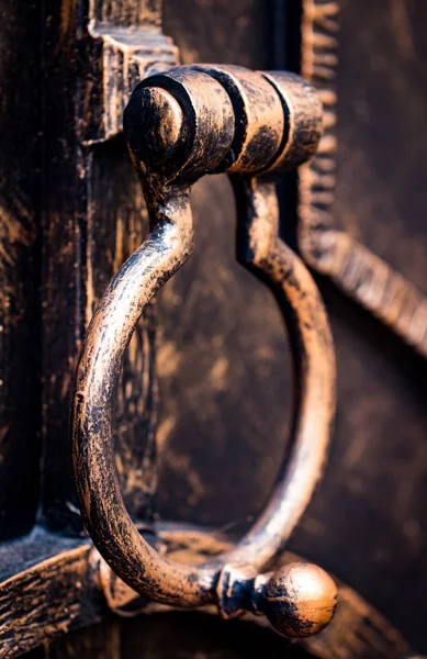 Декоративные элементы из кованого железа — стоковое фото