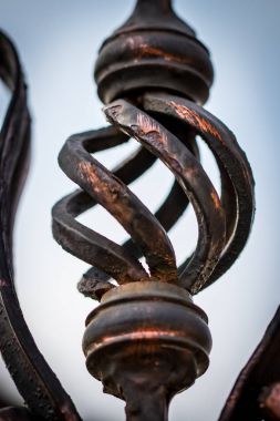 Dekoratif metal kapılar, el dövme unsurları parçaları
