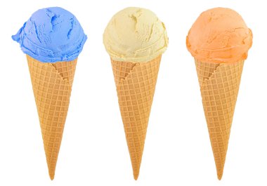 Dondurma waffle koni beyaz arka plan üzerinde izole kümesi.