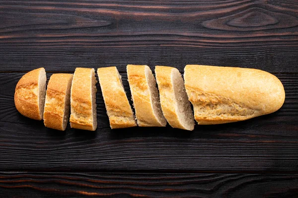 Baguette Sobre Fondo Mesa Madera Vista Superior Con Espacio Copia — Foto de Stock