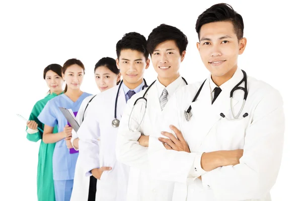 Sorrindo equipe médica isolada em fundo branco — Fotografia de Stock