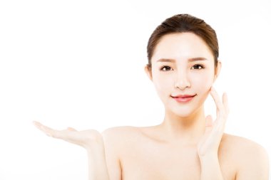 genç kadın el avuç içi boş kopya alanı gösterilen