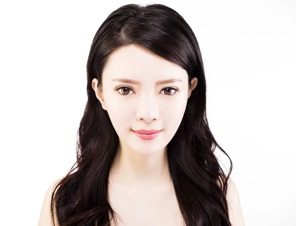 Close up jovem mulher rosto isolado no branco — Fotografia de Stock
