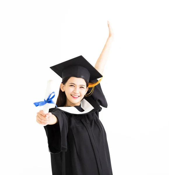 Felice laureata donna che mostra il diploma — Foto Stock