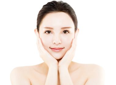 portre genç güzel kadın yüzü beyaz izole