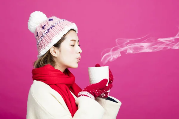 Woman in warm sweater drinking a cup of hot tea — Stock Image Woman Warm Sweater Drinking Cup Hot Tea Stock Photo