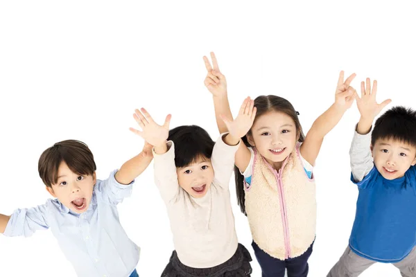 Ομάδα Ευτυχισμένα Παιδιά Χέρια Ψηλά — Φωτογραφία Αρχείου