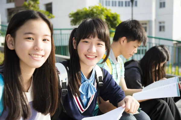 Grupo Estudiantes Adolescentes Estudian Escuela — Foto de Stock