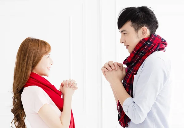 Feliz Pareja Asiática Con Gesto Felicitación Para Año Nuevo Chino — Foto de Stock