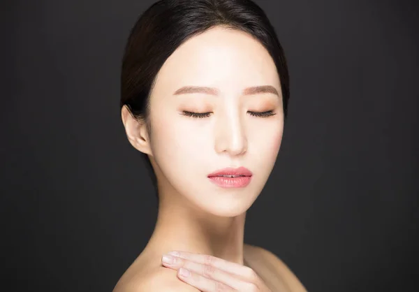 Closeup Asijské Krásy Tvář Izolované Černém Pozadí — Stock fotografie