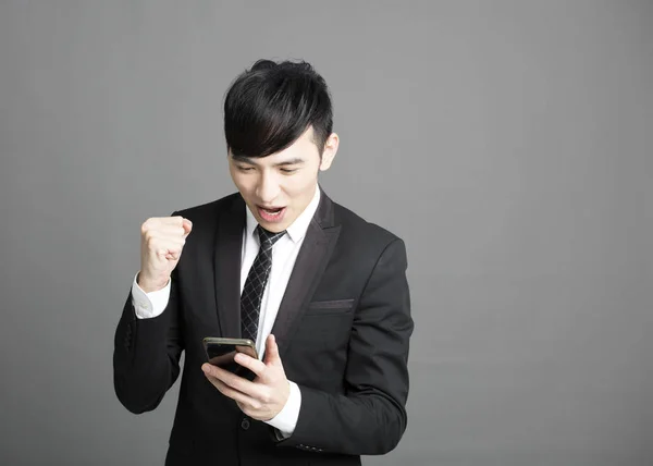 Homem Negócios Feliz Ler Mensagem Com Telefone — Fotografia de Stock