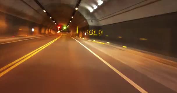 Автомобиль Едет Туннелю — стоковое видео