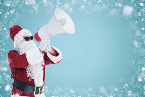 Santa Claus, křik, pomocí megafon — Stock fotografie