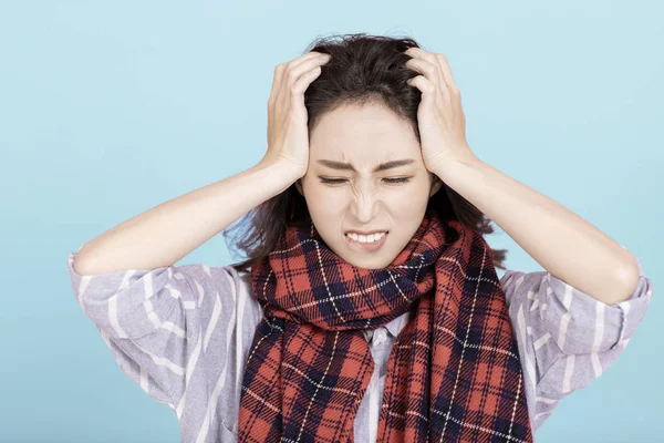 Sick young woman with headache — Stock Photo, Image