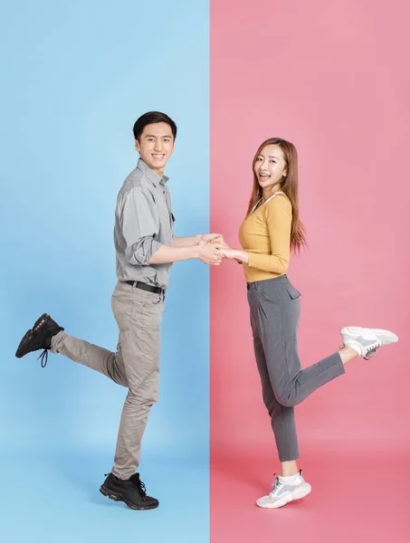 Portrait Of Happy Young Loving Couple — Stock Photo, Image