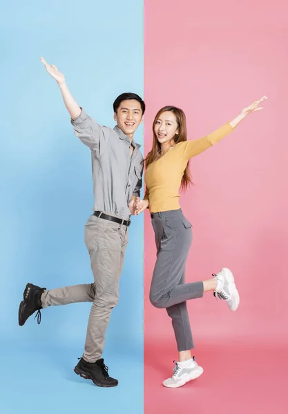 Portrait Of Happy Young Loving Couple — Stock Photo, Image