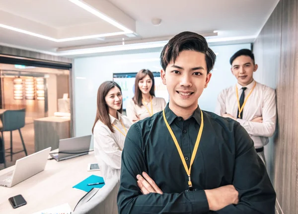 Éxito Equipo de negocios en la sala de conferencias — Foto de Stock