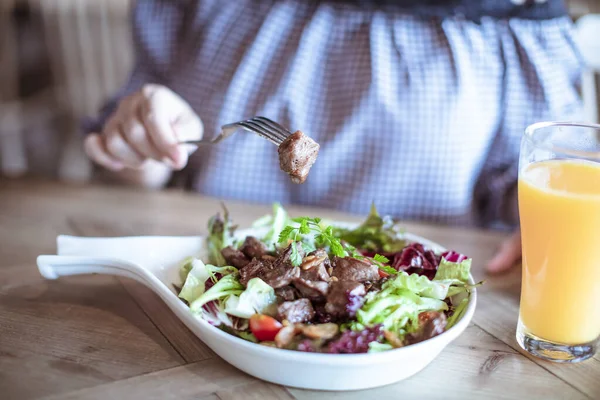 Tasty Salad Grilled Beef Steak — Stock Photo, Image