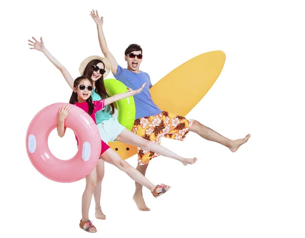 Glückliche Familie Mit Sommerurlaubskonzepten Und Isoliert Auf Weiß — Stockfoto