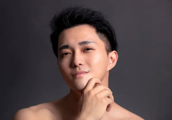 Gros Plan Portrait Attrayant Jeune Asiatique Homme Visage — Photo