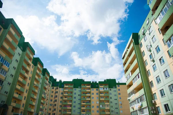 Nagelneues Wohnhaus — Stockfoto