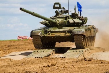 Ordu tank. Askeri eğitim. Yaz askeri tatbikatları.