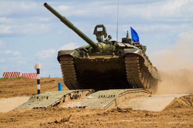 Ordu tank. Askeri eğitim. Yaz askeri tatbikatları.